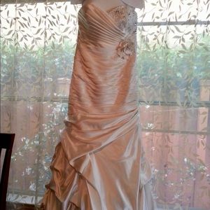Ivory Satin Strapless Mermaid Style Wedding Dress